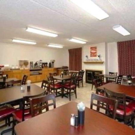 Econo Lodge At Nasa ويبستر المطعم الصورة